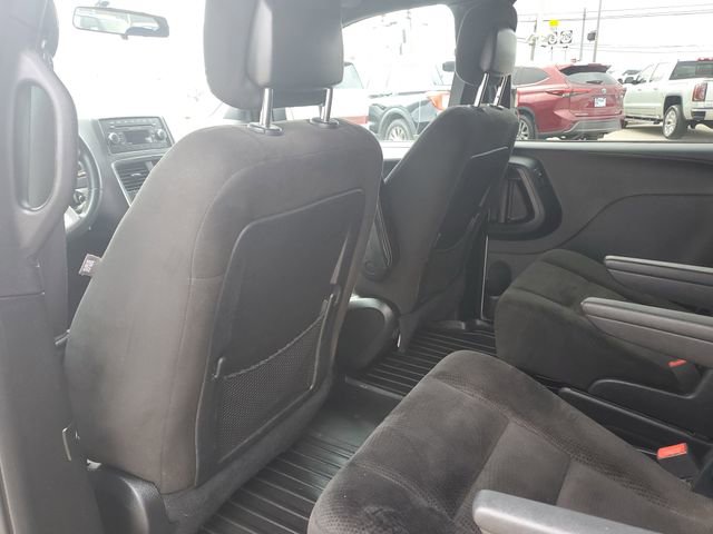 Used 2016 Dodge Grand Caravan SXT image 13