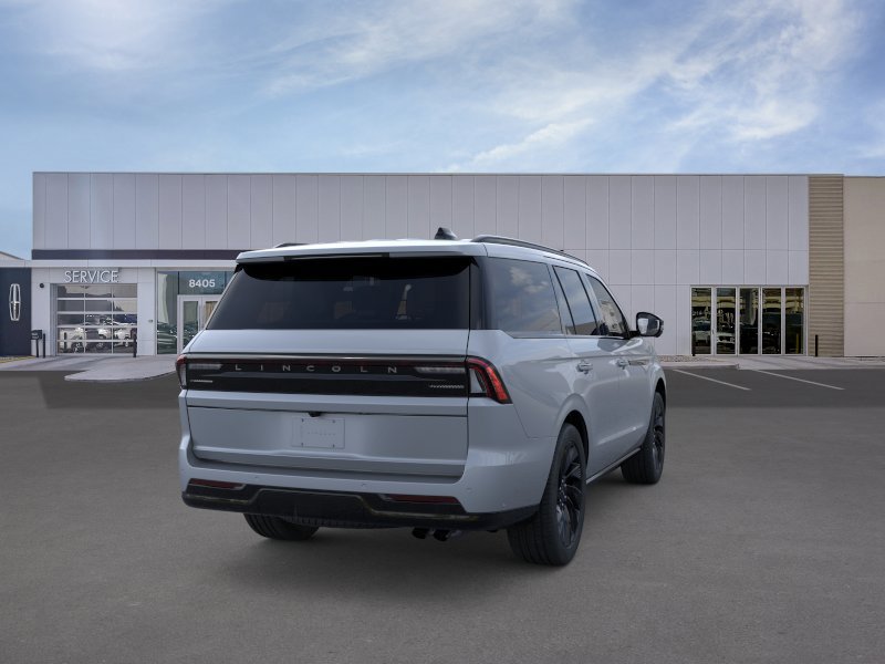 New 2025 Lincoln Navigator Reserve w/ Jet Appearance Package image 8