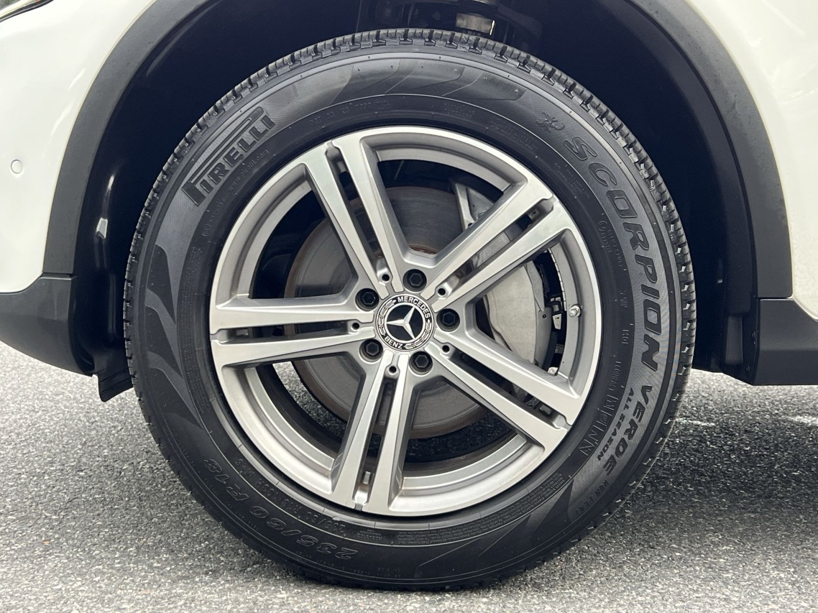 Used 2022 Mercedes-Benz GLC 300 4MATIC w/ Premium Package Lite image 17