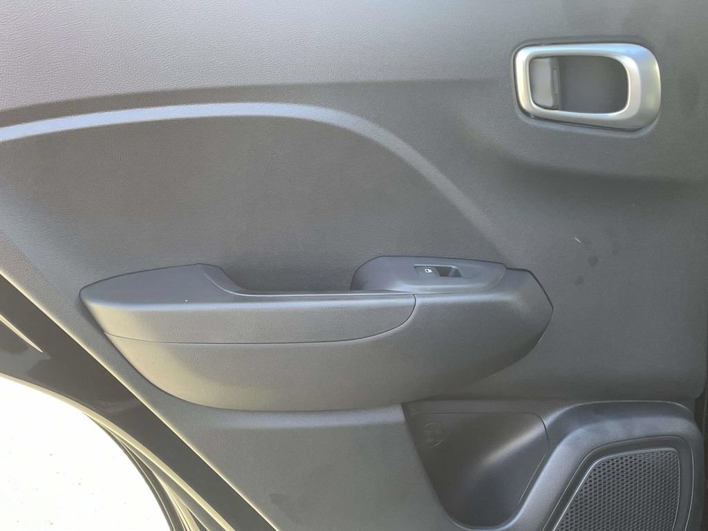 New 2026 Hyundai Venue SEL FWD image 9