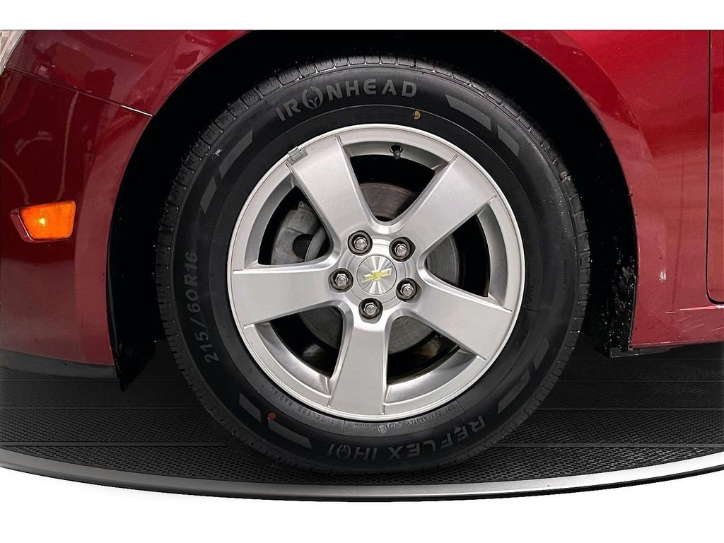 Used 2015 Chevrolet Cruze LT w/ Enhanced Safety Package image 10