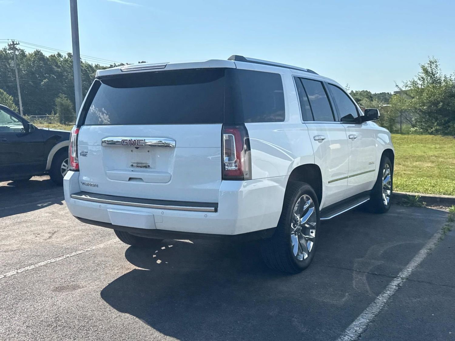 Used 2018 GMC Yukon Denali w/ Open Road Package AWD/4WD image 12