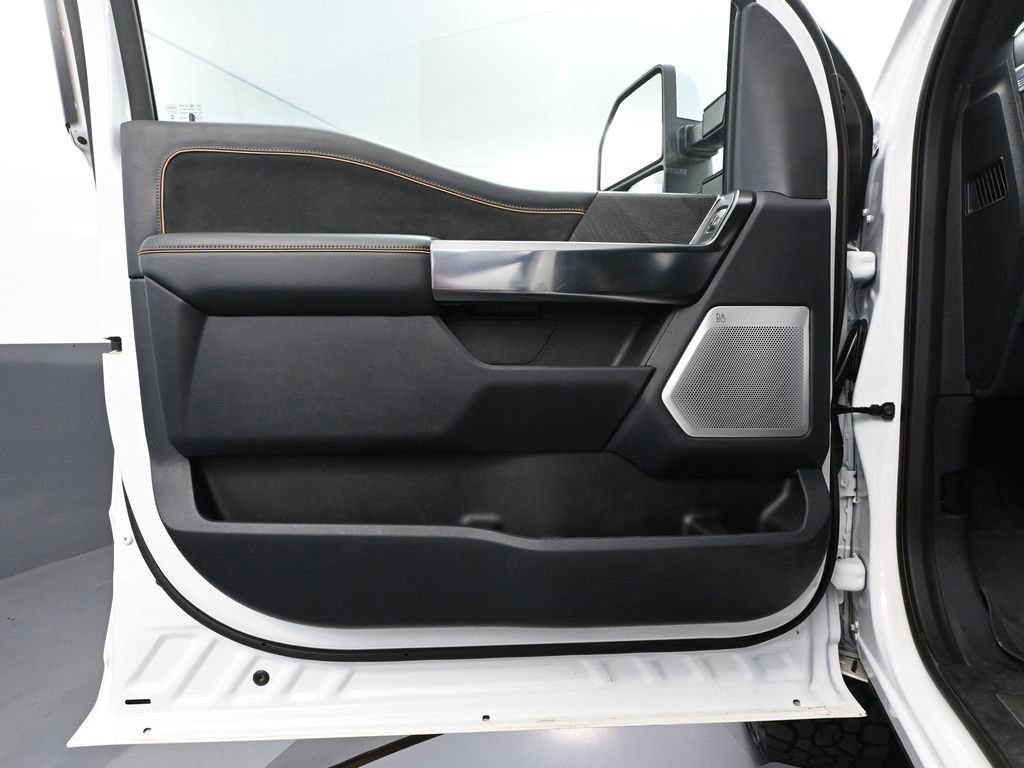 Used 2024 Ford F350 Platinum image 19