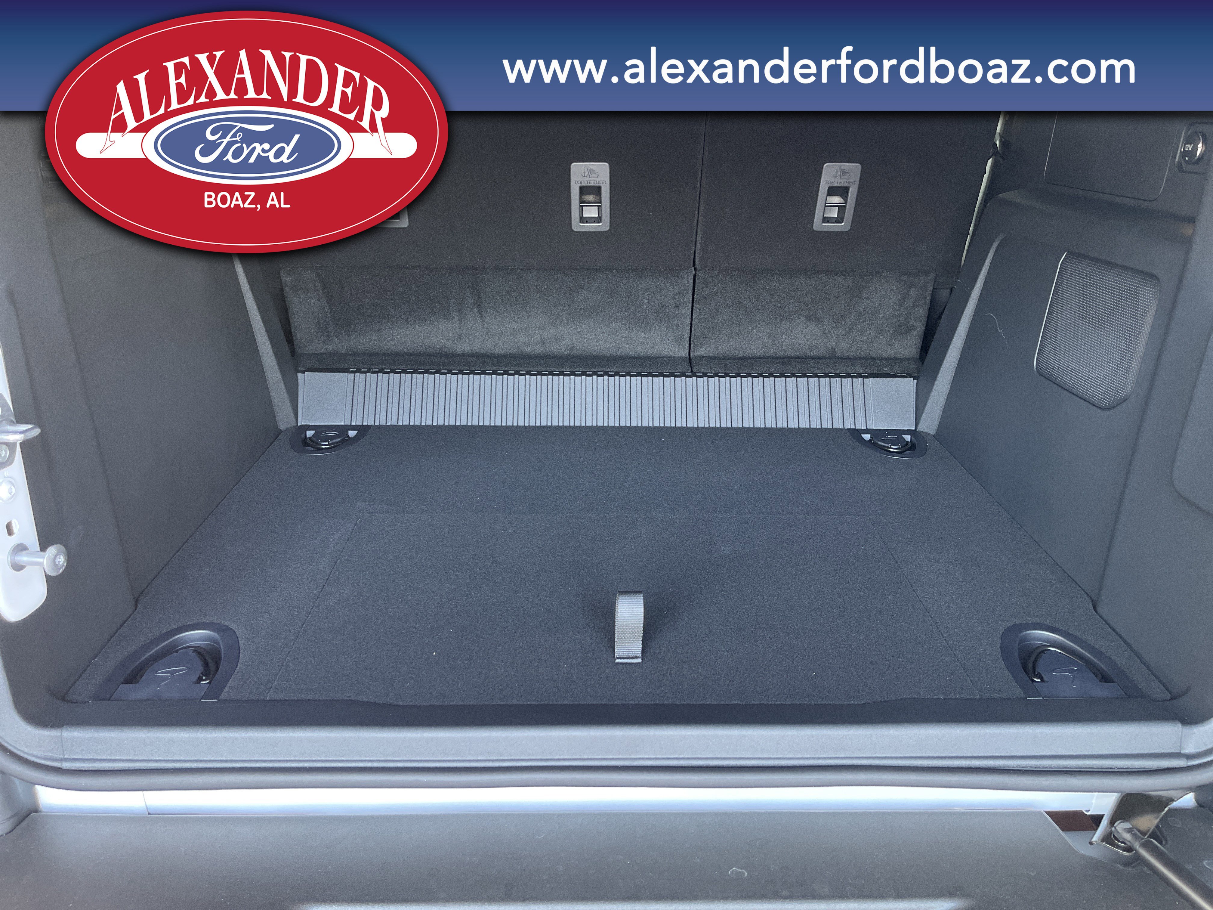 New 2025 Ford Bronco 4-Door image 18