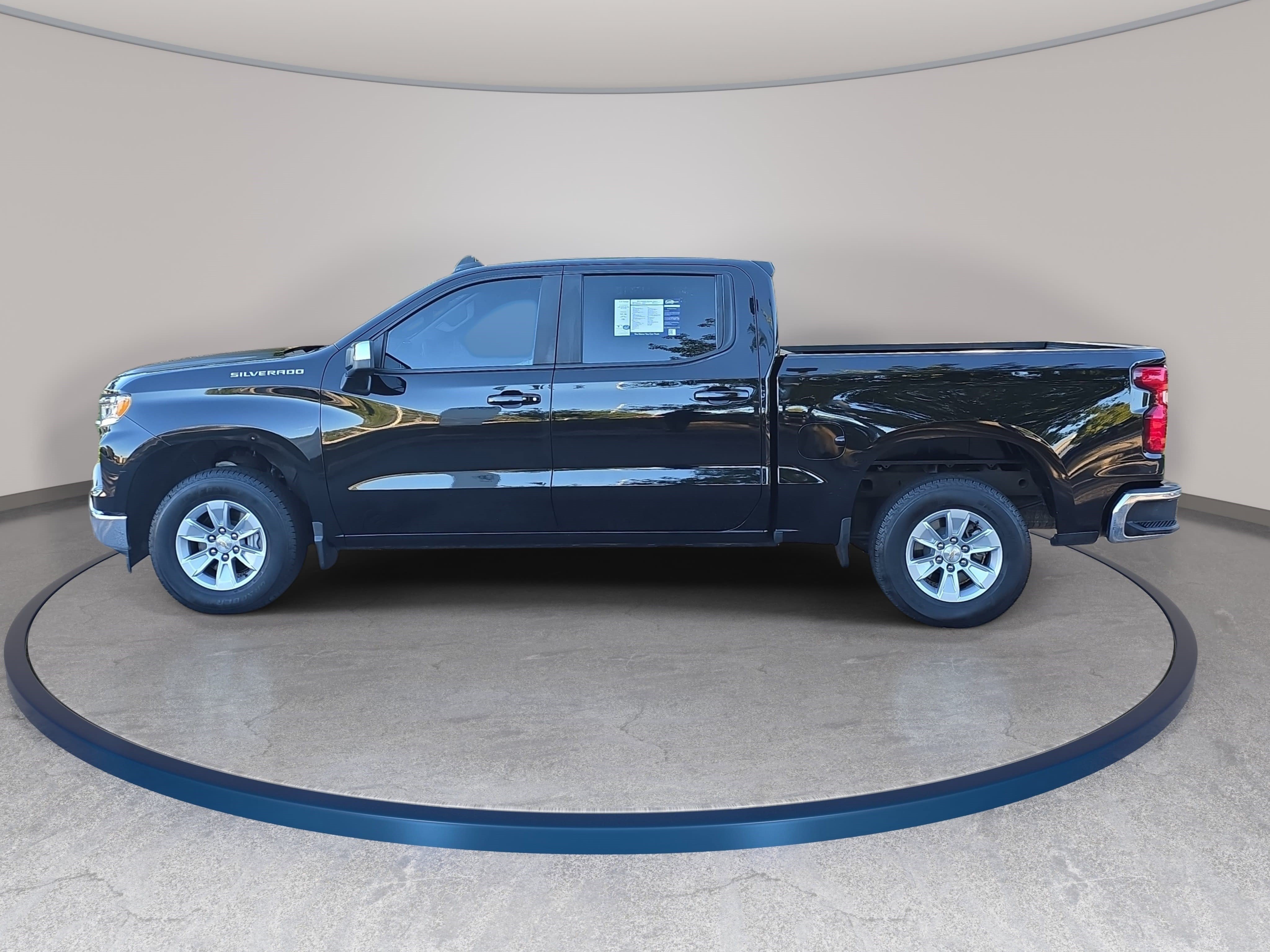 Used 2025 Chevrolet Silverado 1500 LT RWD image 8