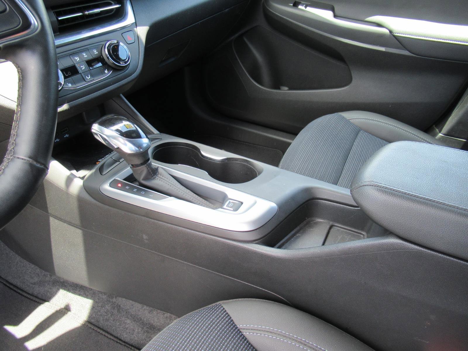 Used 2024 Buick Envista Preferred w/ Convenience I Package FWD image 16