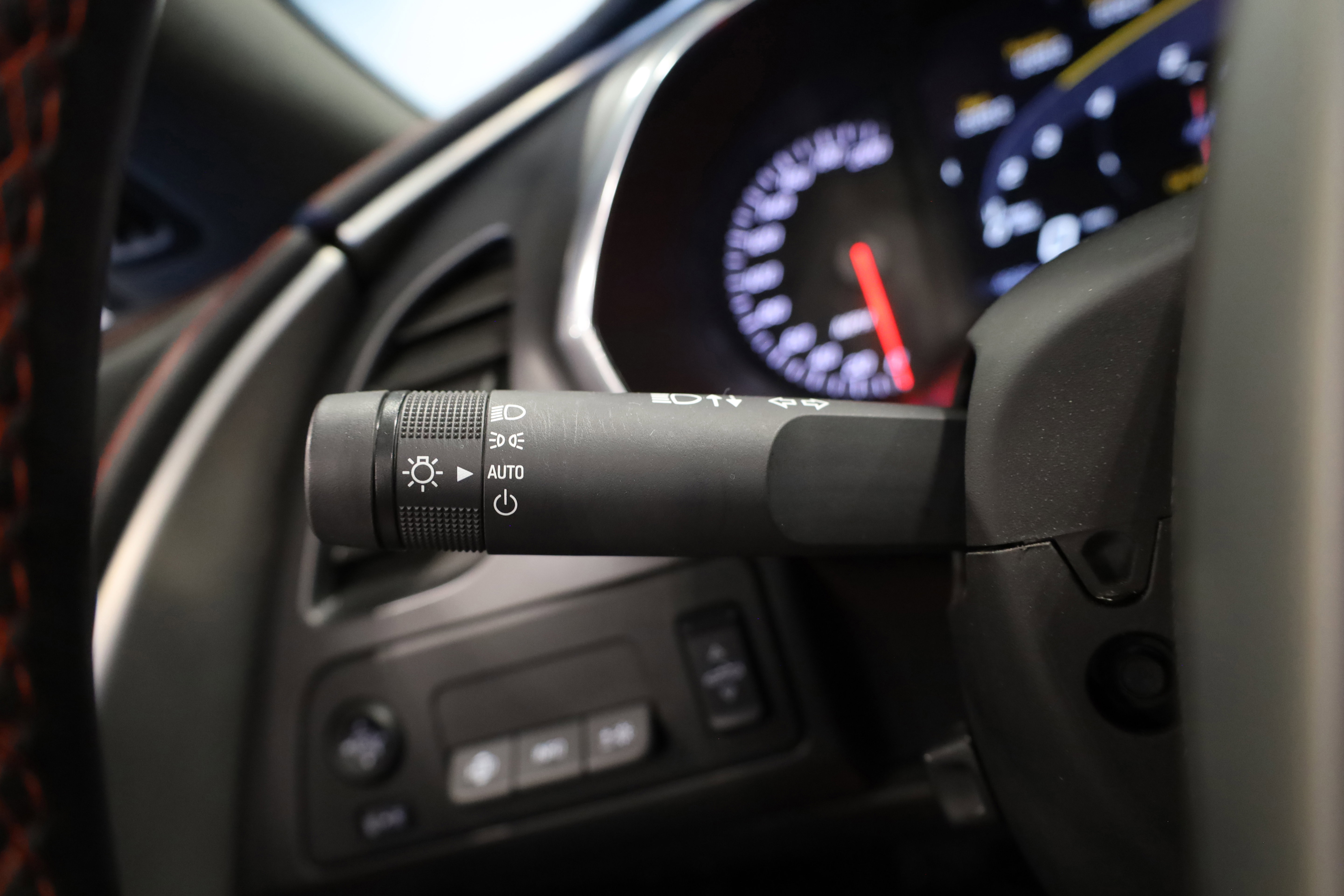 Used 2014 Chevrolet Corvette Stingray Convertible w/ 2LT Preferred Equipment Group image 25