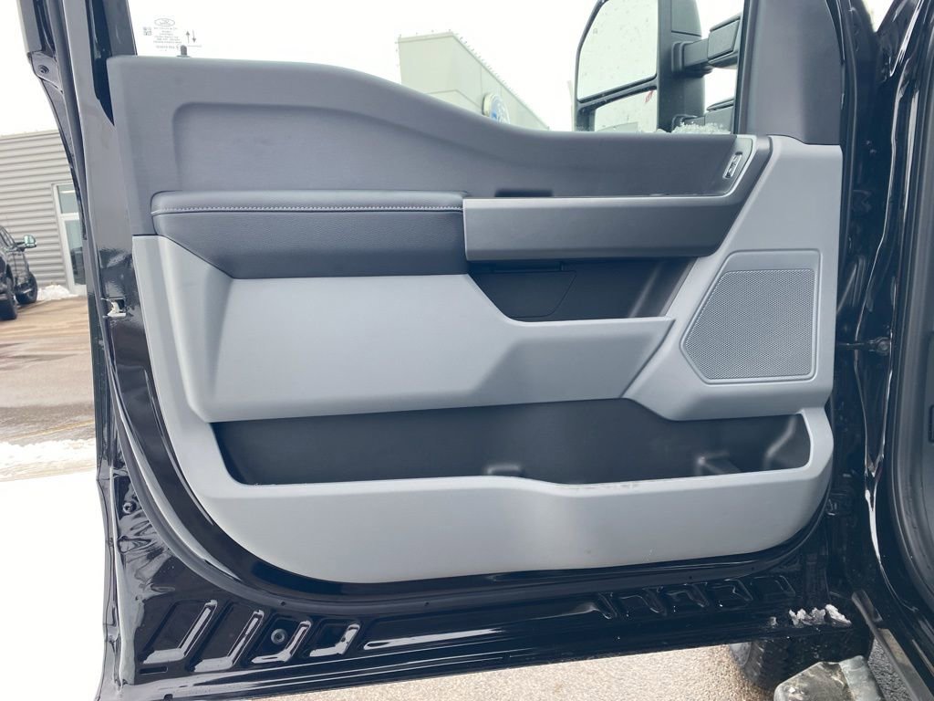 New 2026 Ford F250 XLT image 17