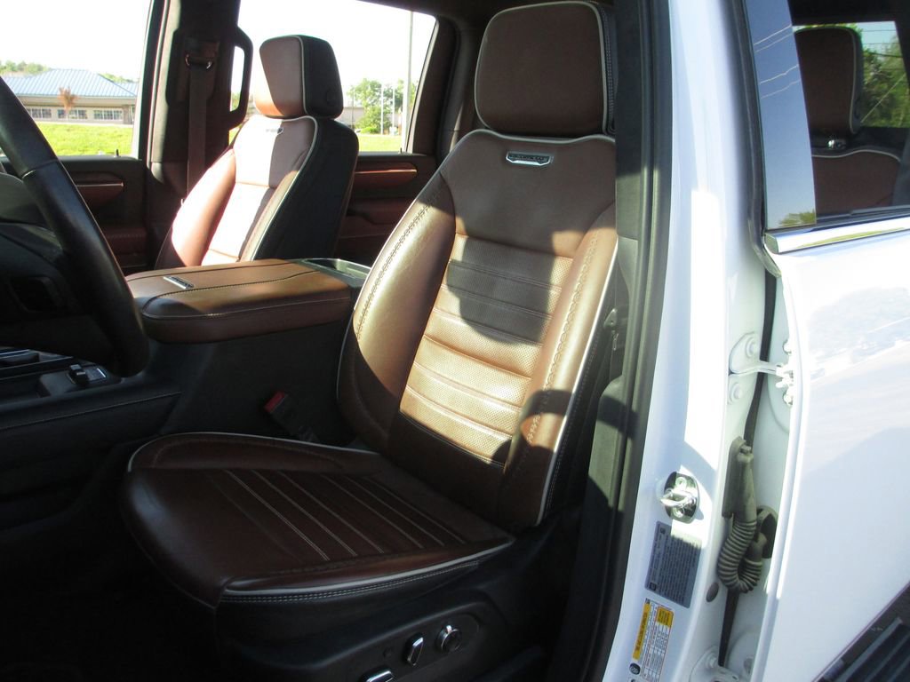 Used 2024 GMC Sierra 2500 Denali Ultimate w/ Max Trailering Package AWD/4WD image 26