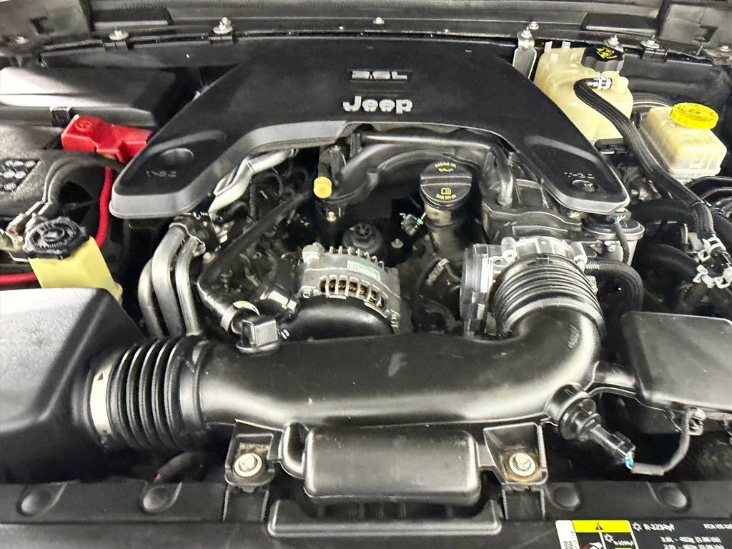Used 2018 Jeep Wrangler Unlimited Sport S AWD/4WD image 28