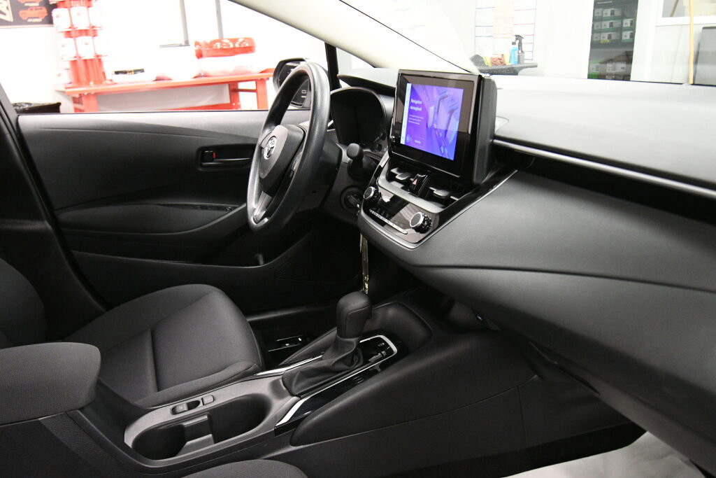 Certified 2024 Toyota Corolla LE image 27
