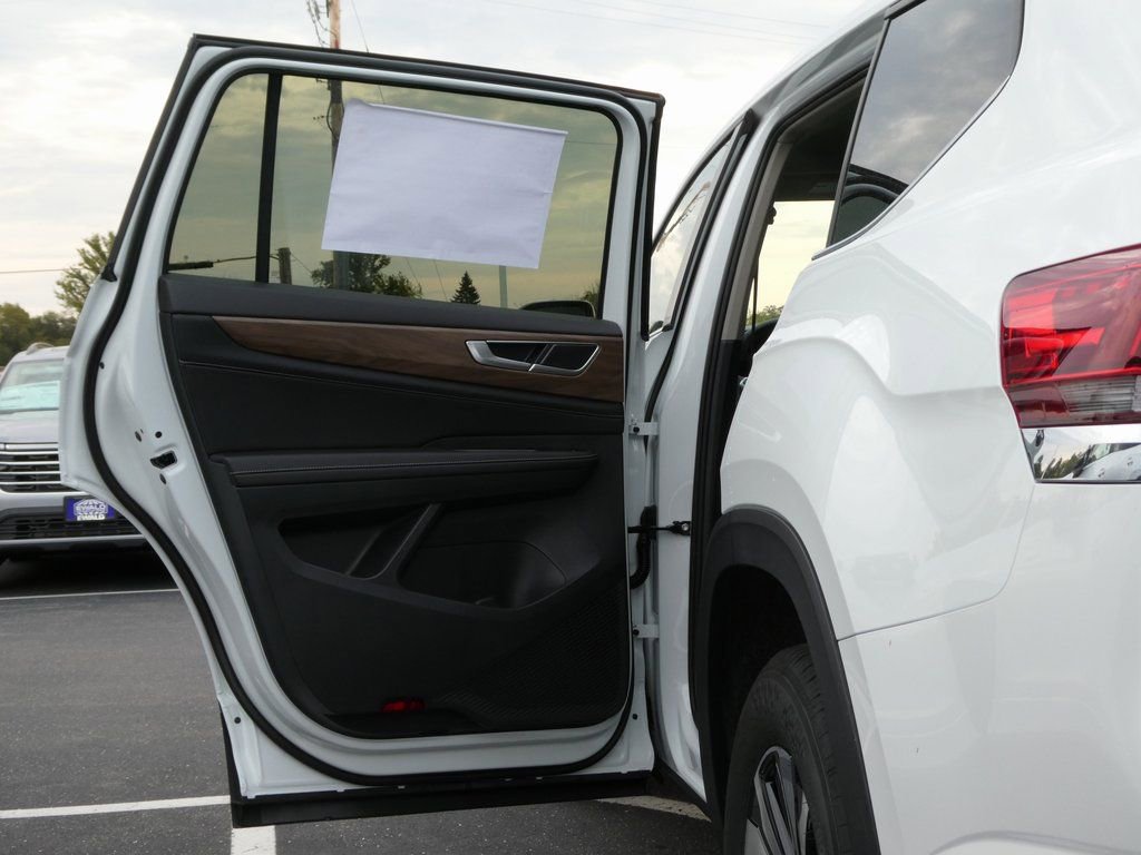 New 2026 Volkswagen Atlas SE AWD/4WD image 31