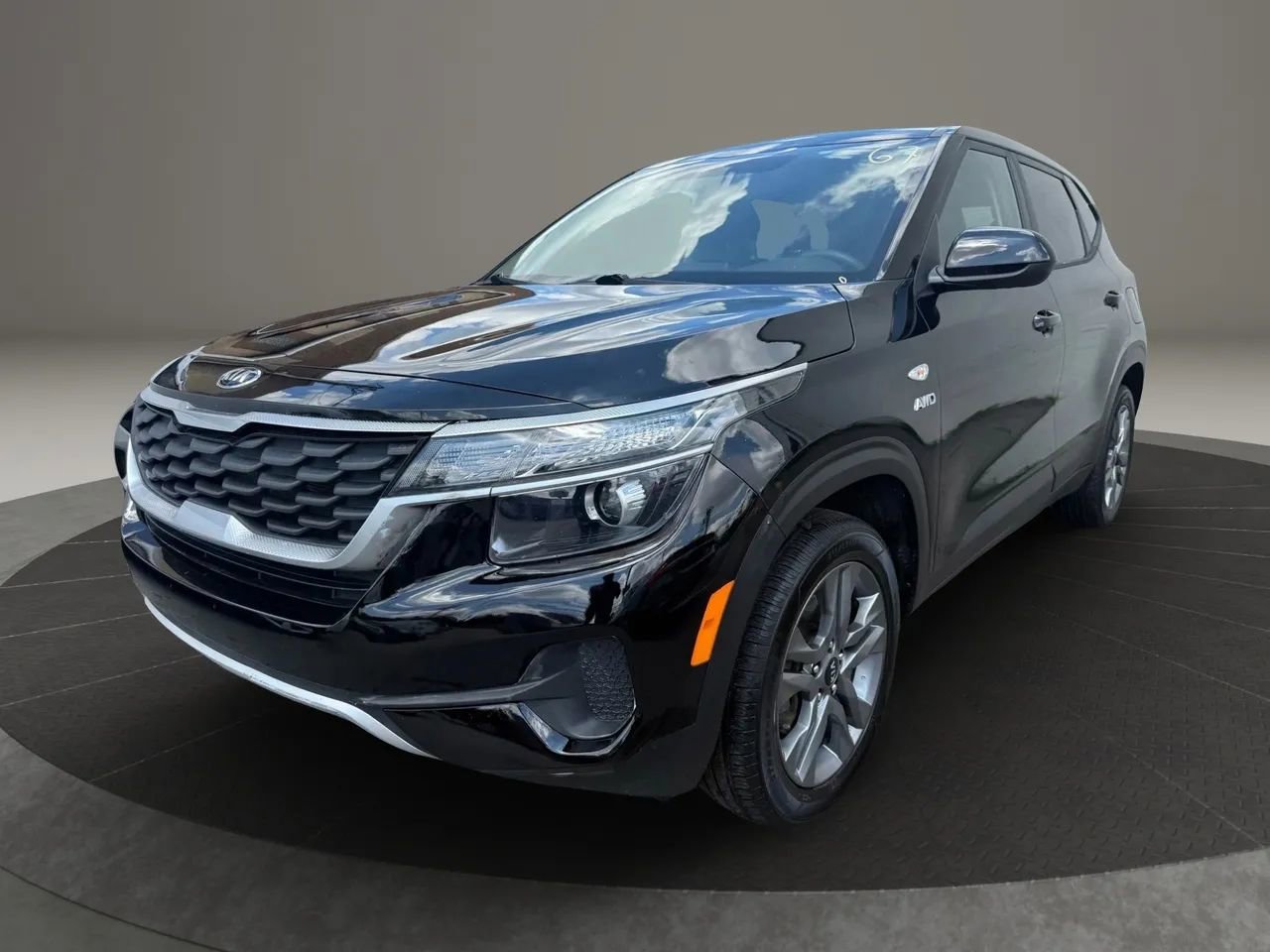 Used 2021 Kia Seltos LX