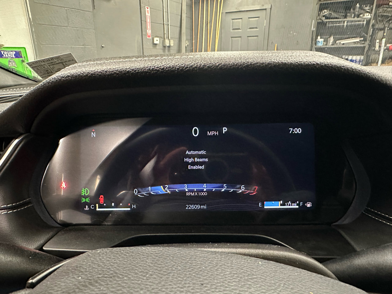 Used 2024 Jeep Grand Cherokee L Limited w/ Black Appearance Package image 13