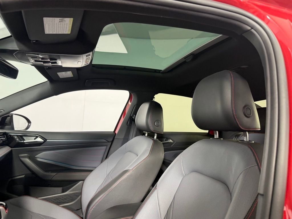 Used 2025 Volkswagen Jetta GLI Autobahn w/ GLI Black Package image 25