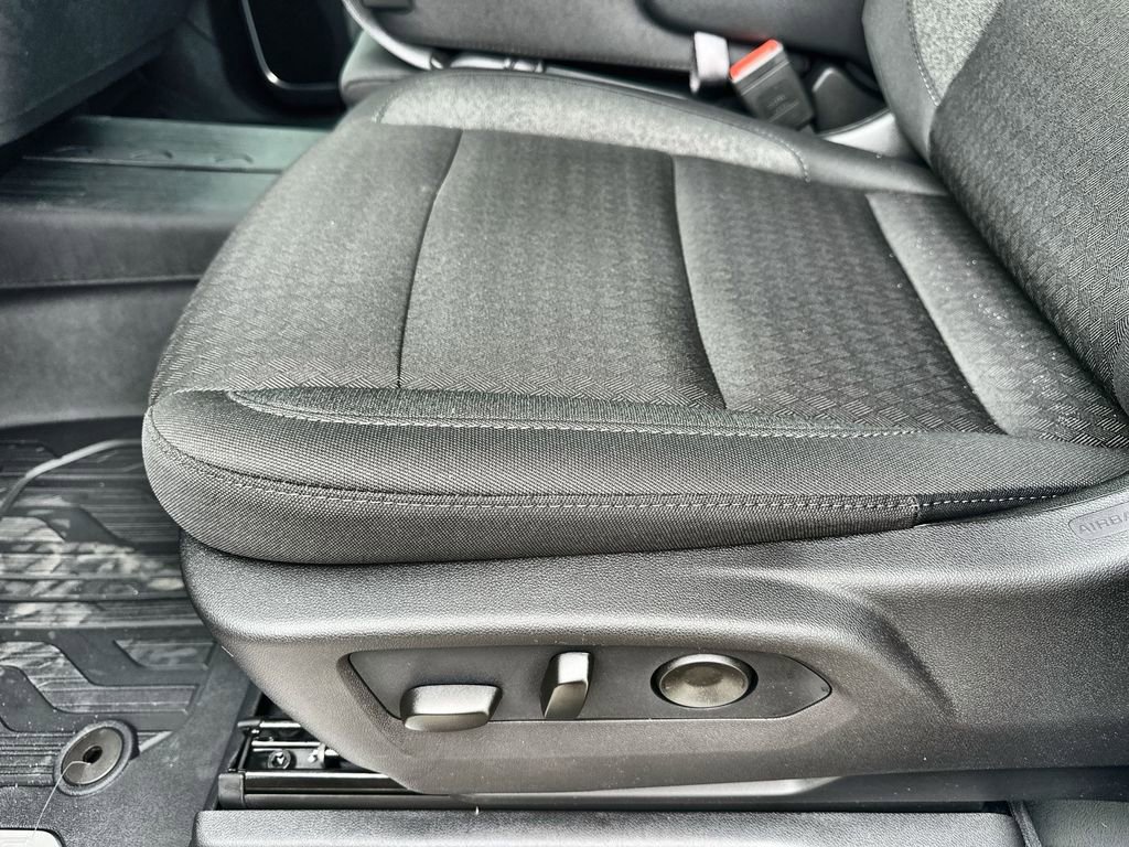 New 2026 GMC Sierra 2500 SLE image 25