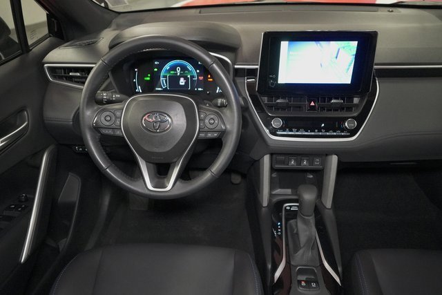 Certified 2024 Toyota Corolla Cross XSE image 35