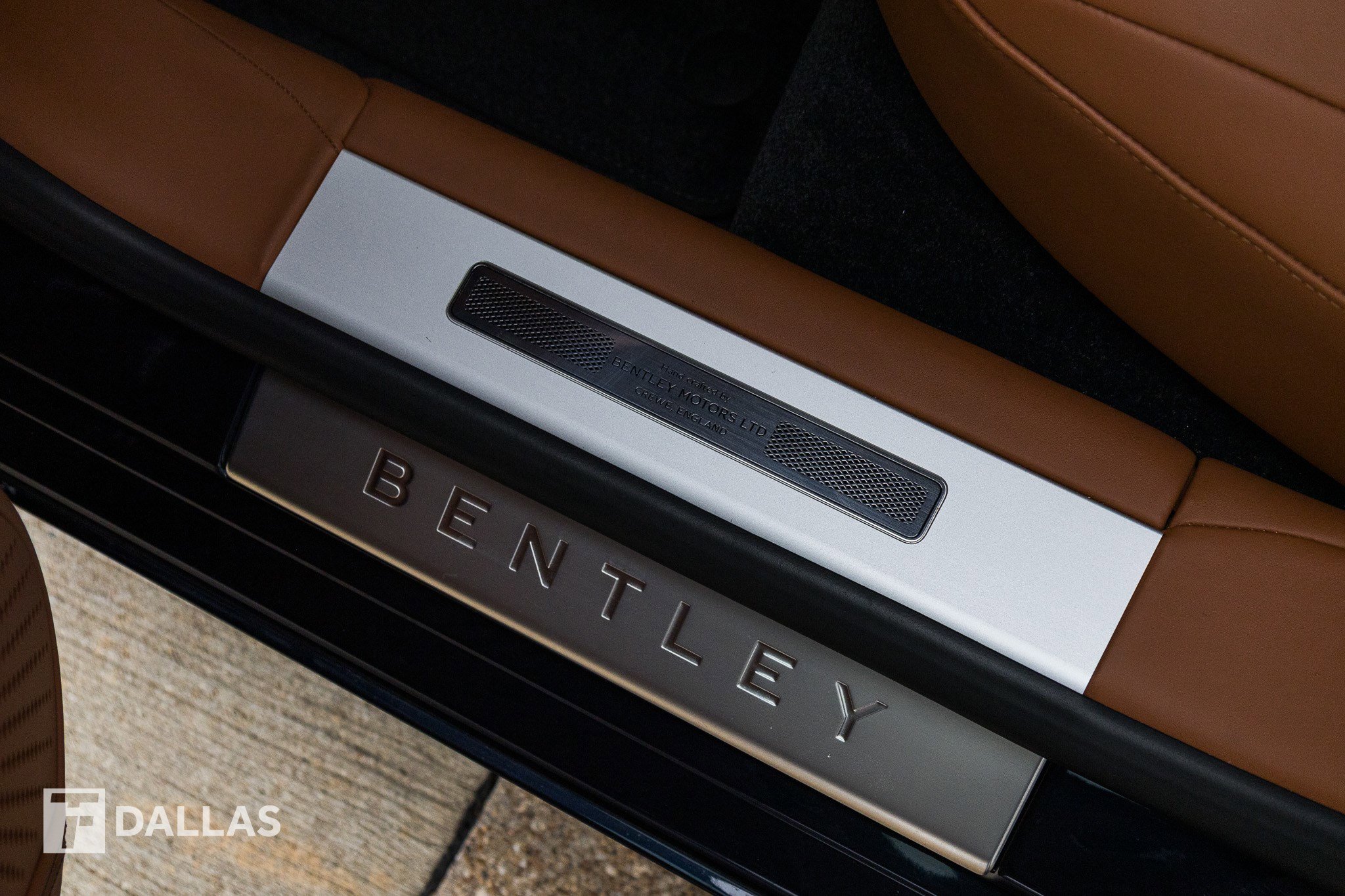 Used 2022 Bentley Flying Spur V8 image 31