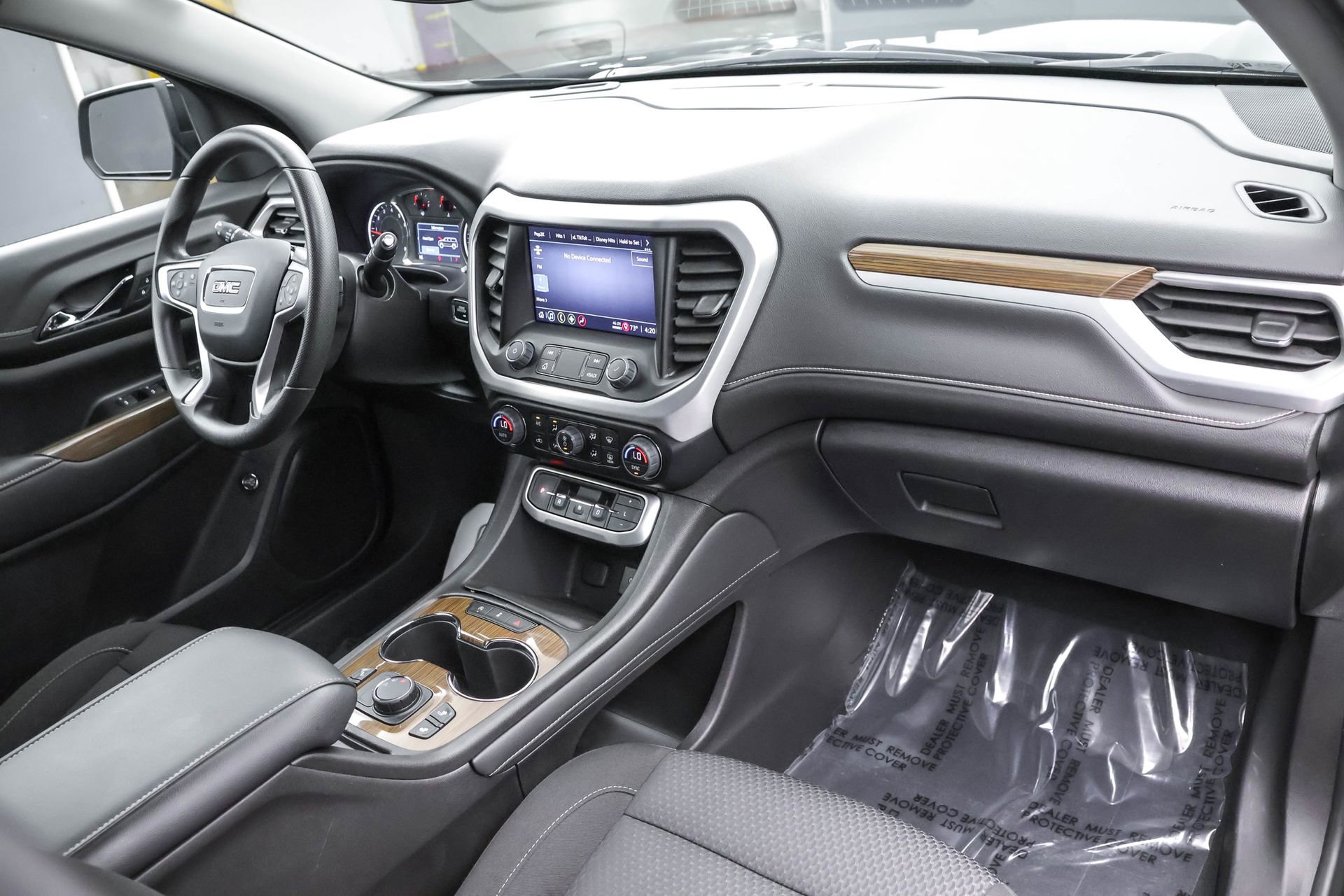 Used 2023 GMC Acadia SLE w/ Driver Convenience Package image 39
