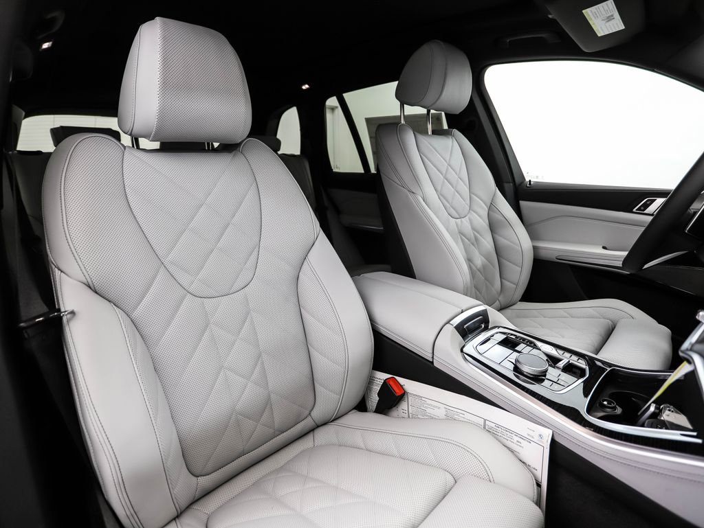 New 2026 BMW X5 xDrive40i w/ M Sport Package image 33
