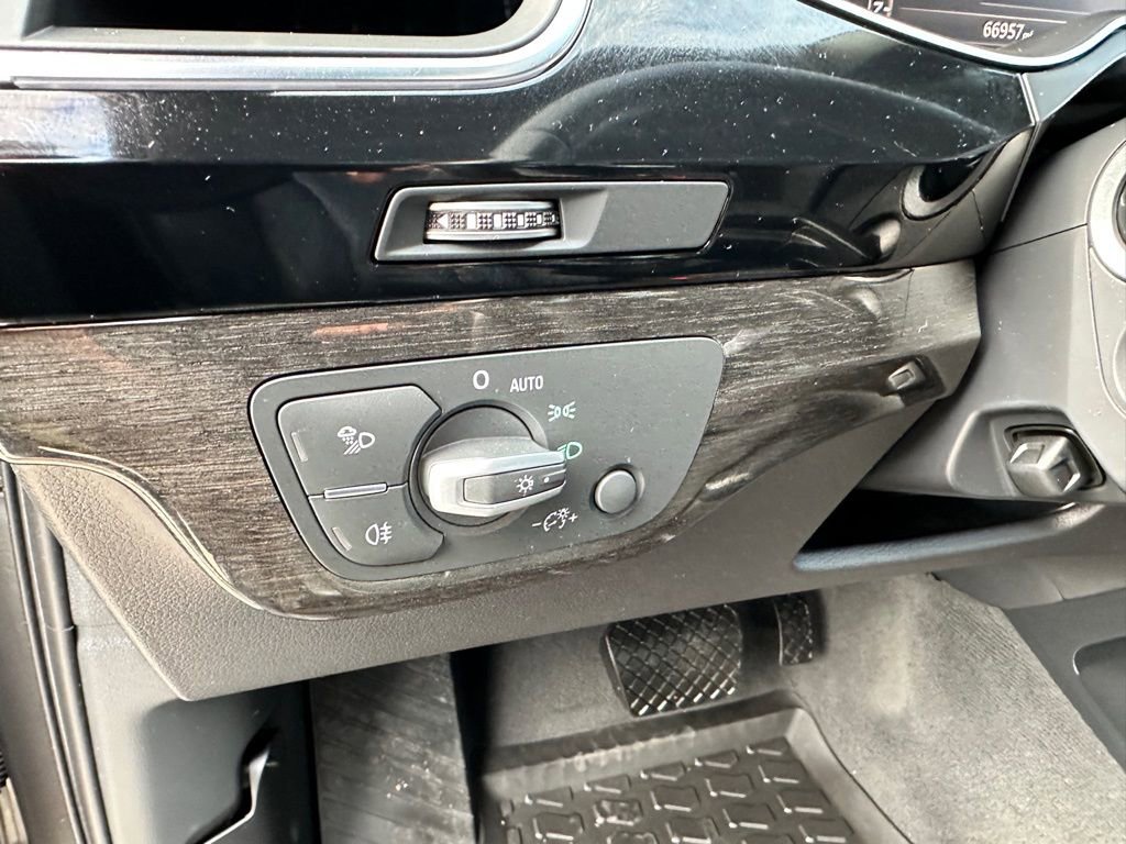 Used 2019 Audi Q7 3.0T Premium Plus w/ Premium Plus Package image 19