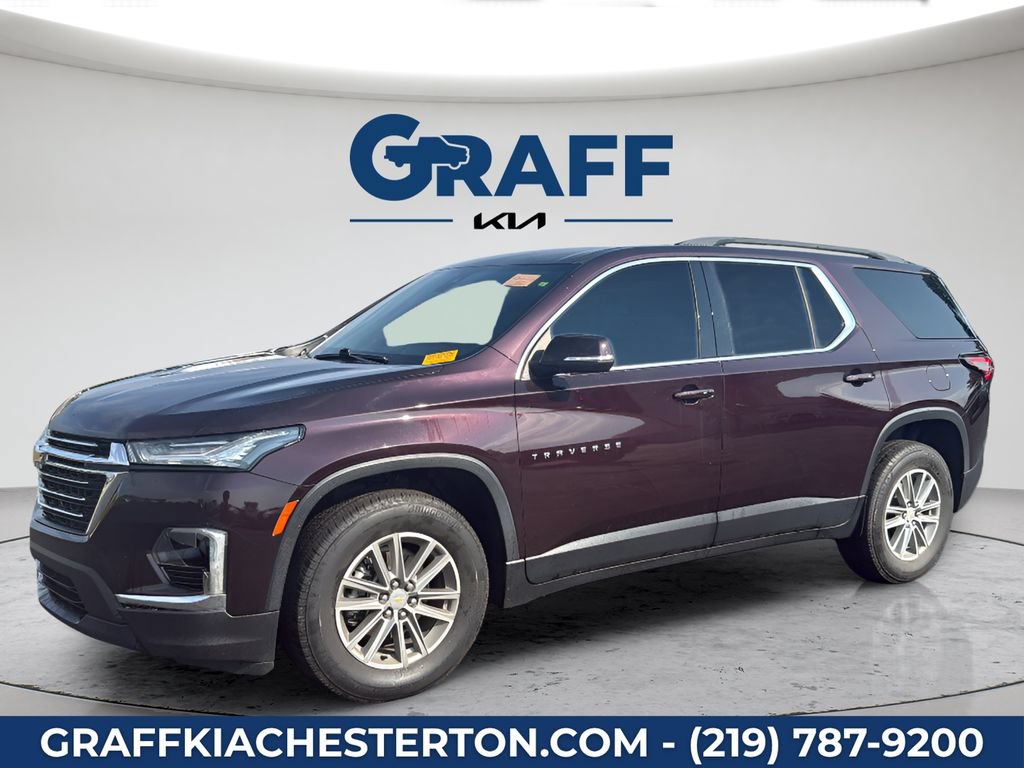 Used 2023 Chevrolet Traverse LT FWD image 2