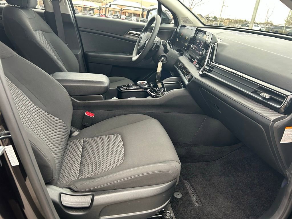 Used 2023 Kia Sportage LX image 31