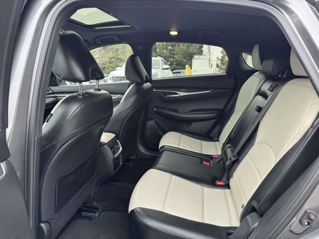 Used 2025 INFINITI QX55 Luxe w/ Cargo Package AWD/4WD image 12