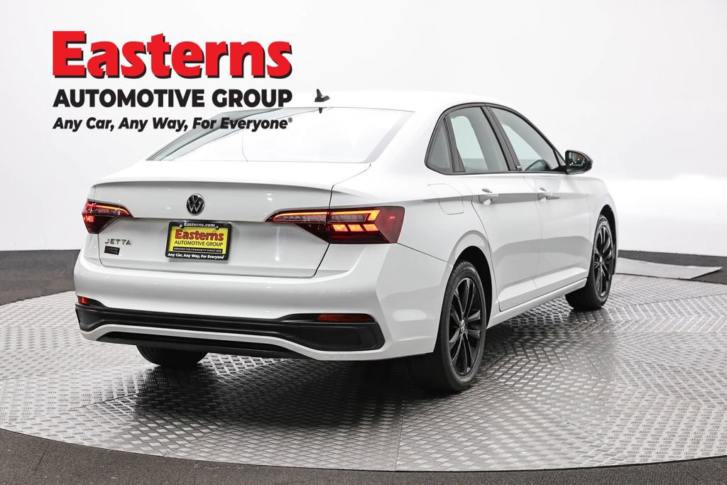 Used 2024 Volkswagen Jetta Sport FWD image 5