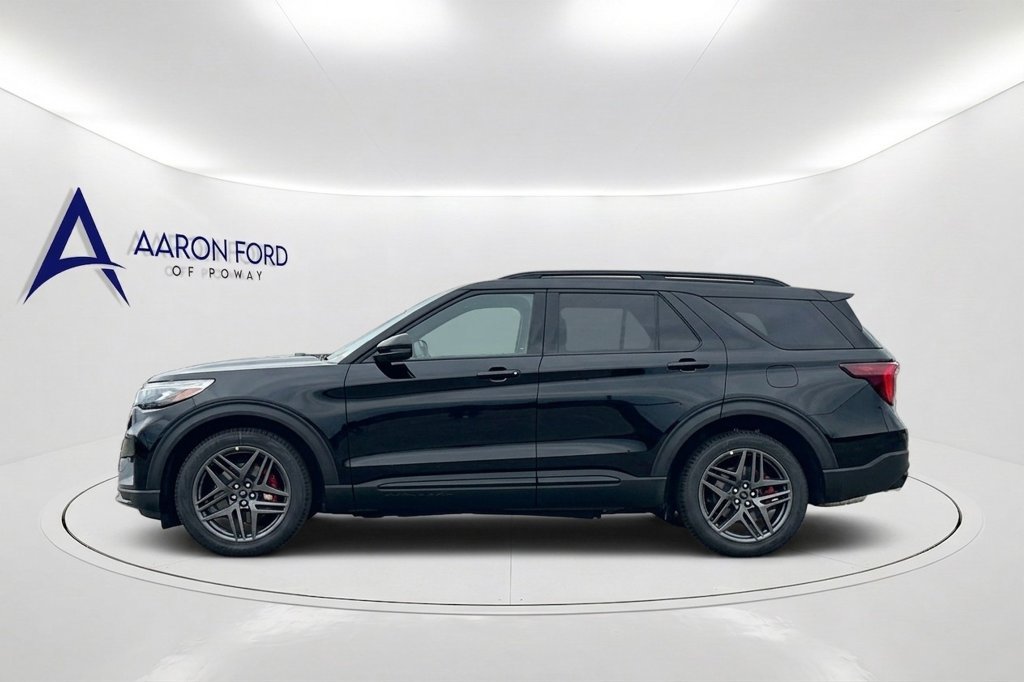 Used 2025 Ford Explorer ST-Line w/ Premium Package RWD image 2