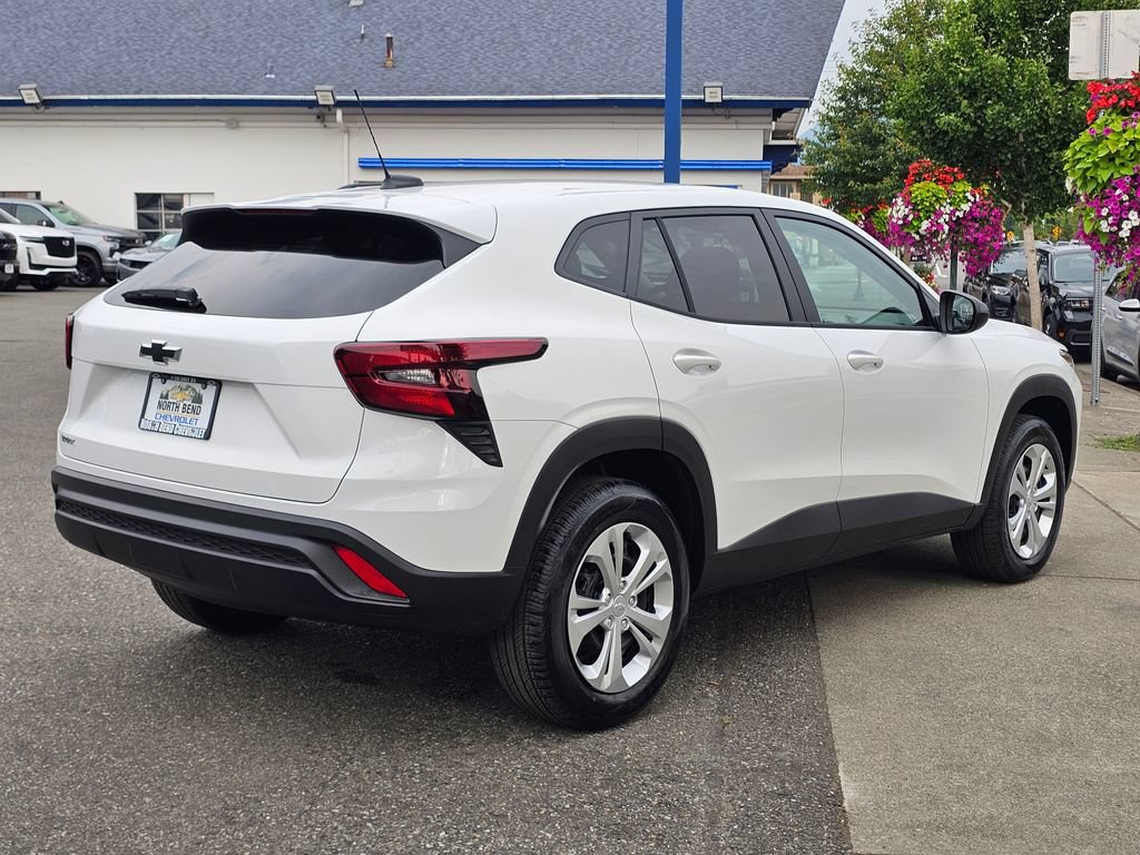 New 2026 Chevrolet Trax LS FWD image 5