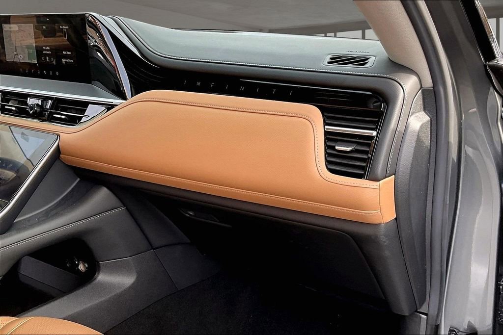 Used 2025 INFINITI QX80 Sensory image 17