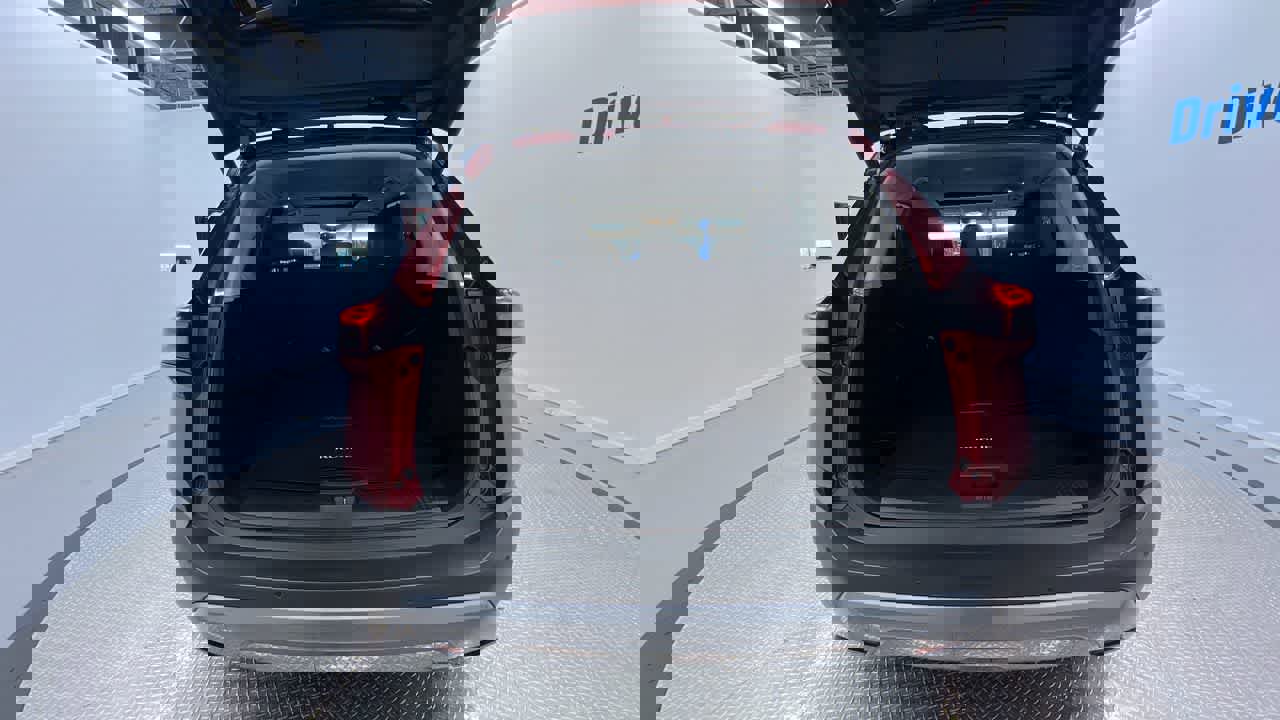 Used 2023 Nissan Rogue SL w/ SL Premium Package image 43