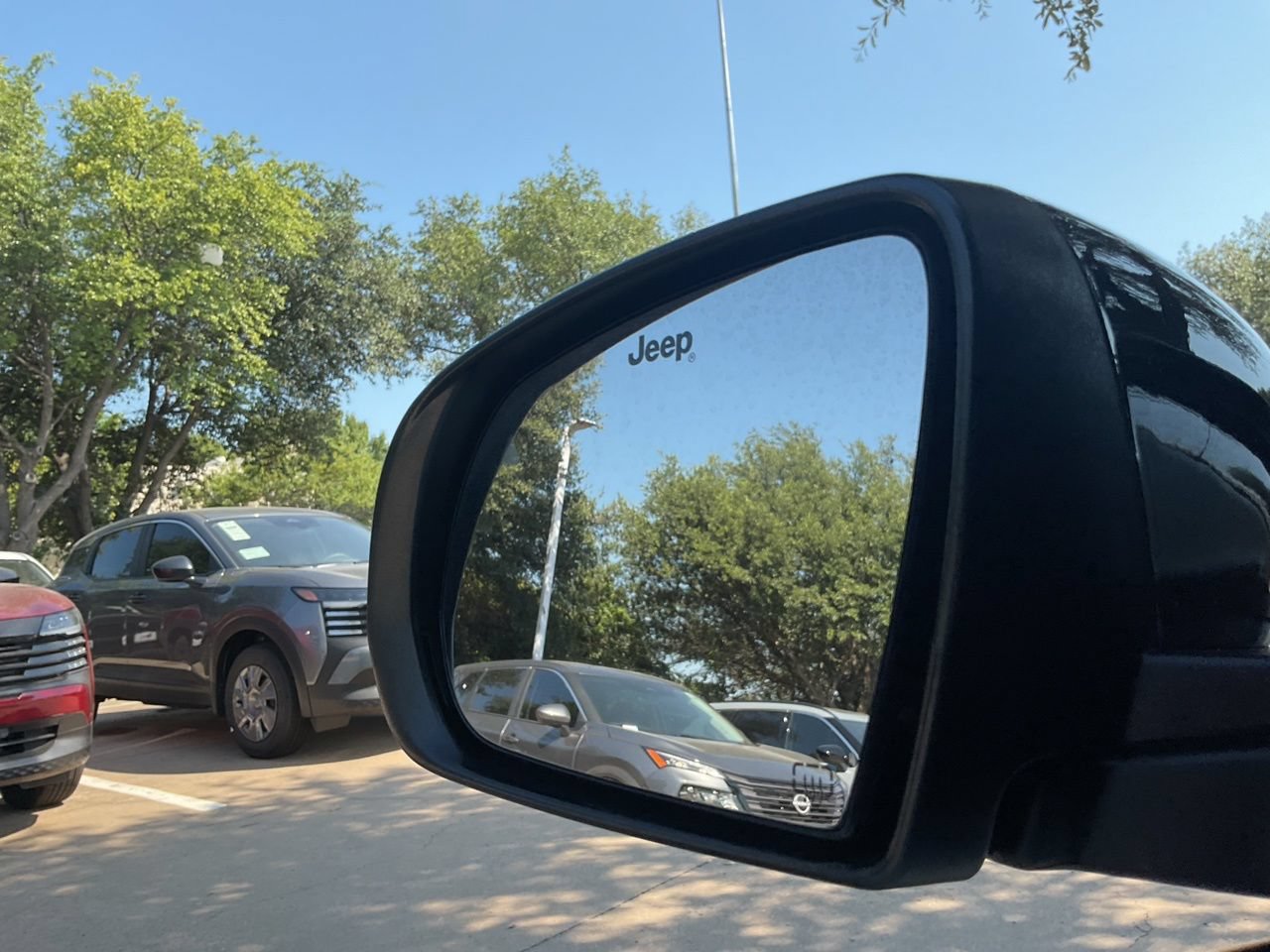 Used 2025 Jeep Compass Limited AWD/4WD image 19
