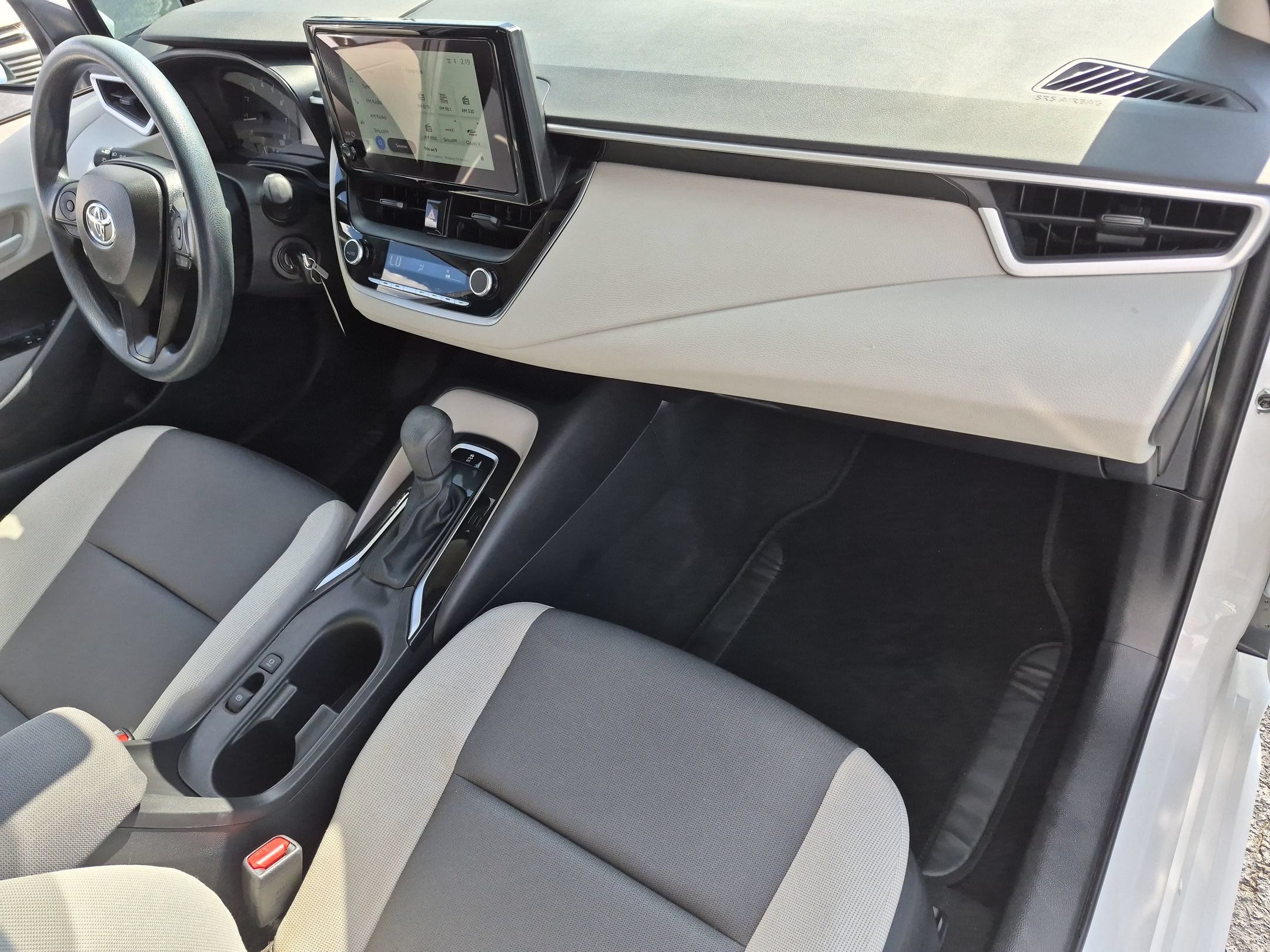 Used 2025 Toyota Corolla LE FWD image 35