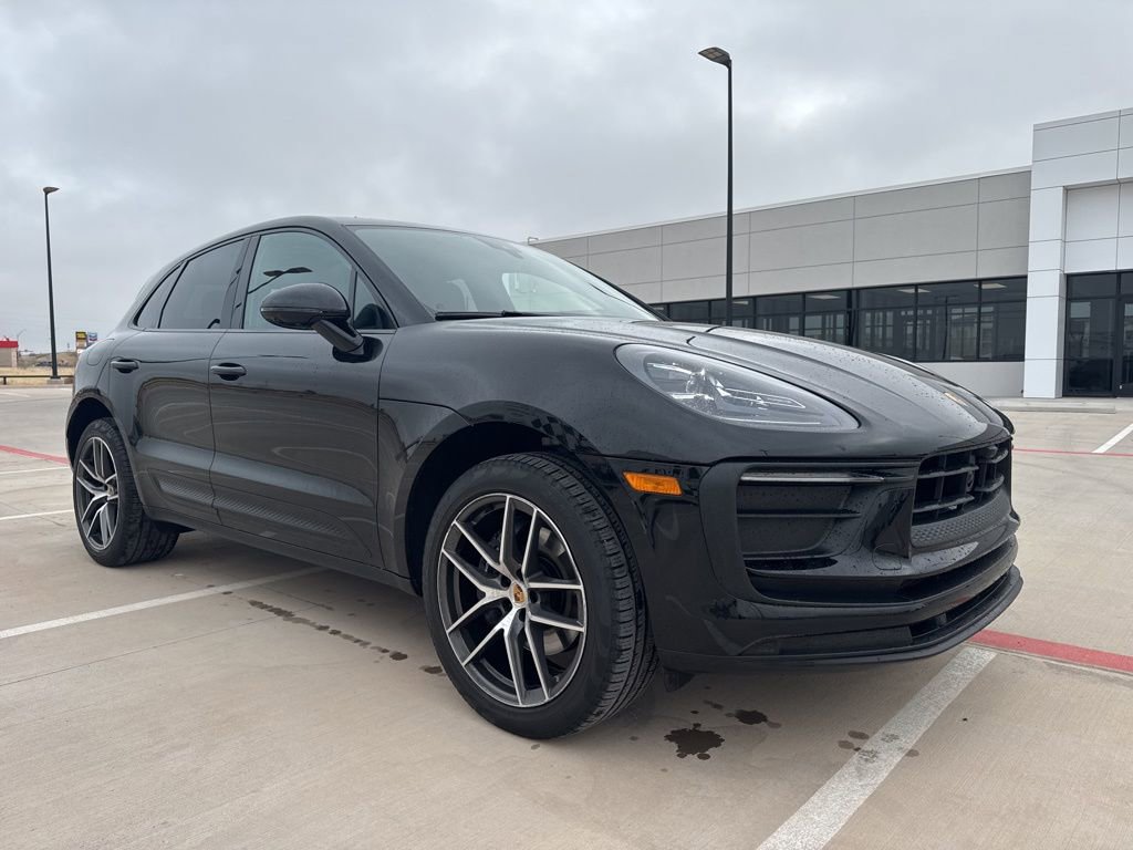 Used 2022 Porsche Macan image 7