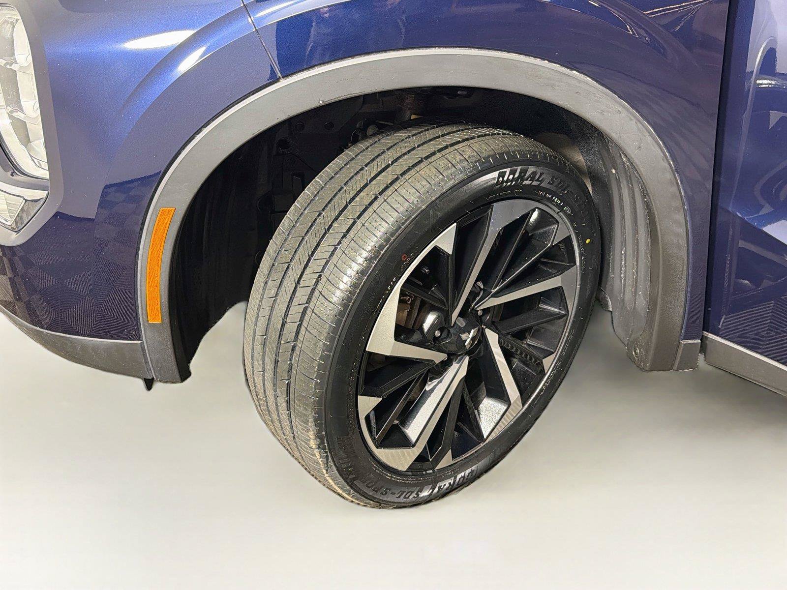 Used 2022 Mitsubishi Outlander SE AWD/4WD image 38