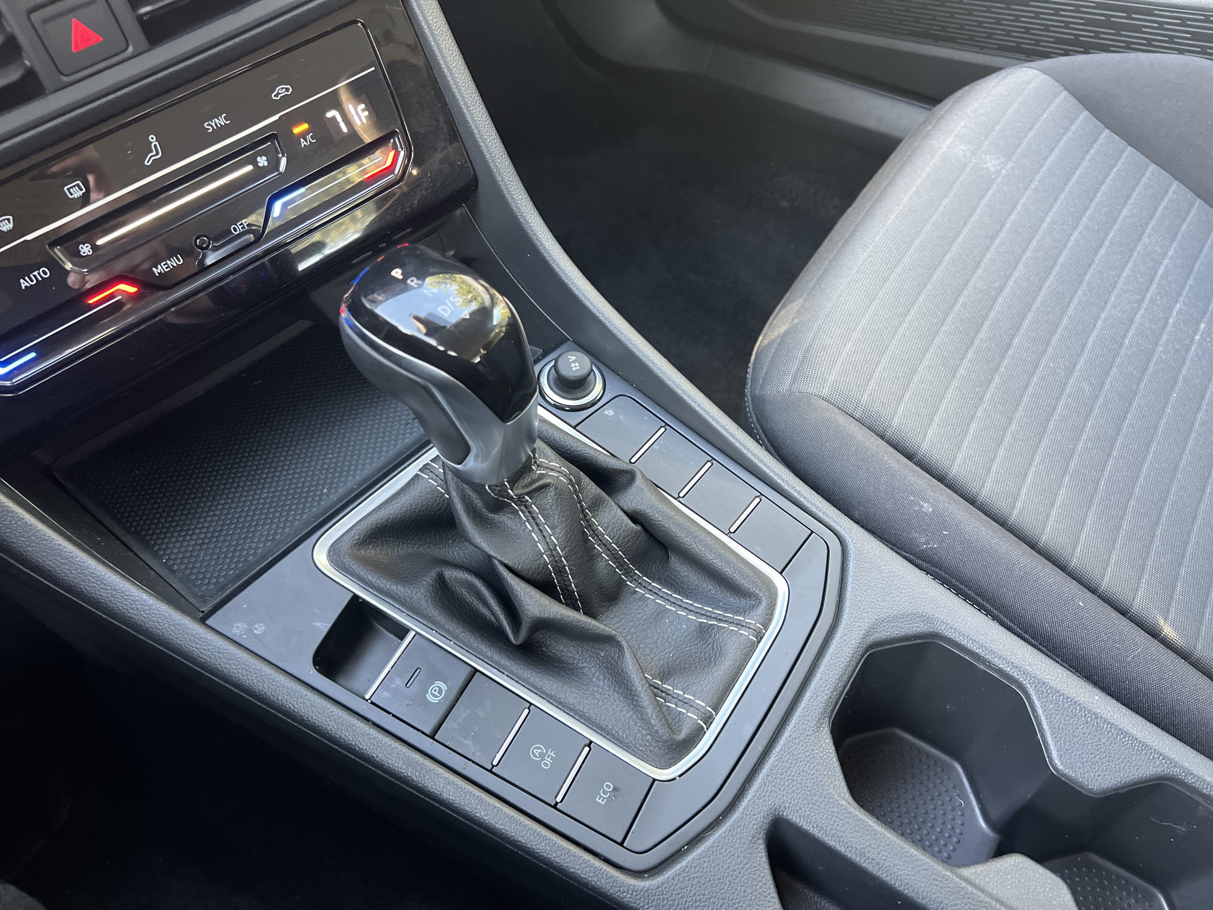 Used 2025 Volkswagen Jetta S FWD image 24