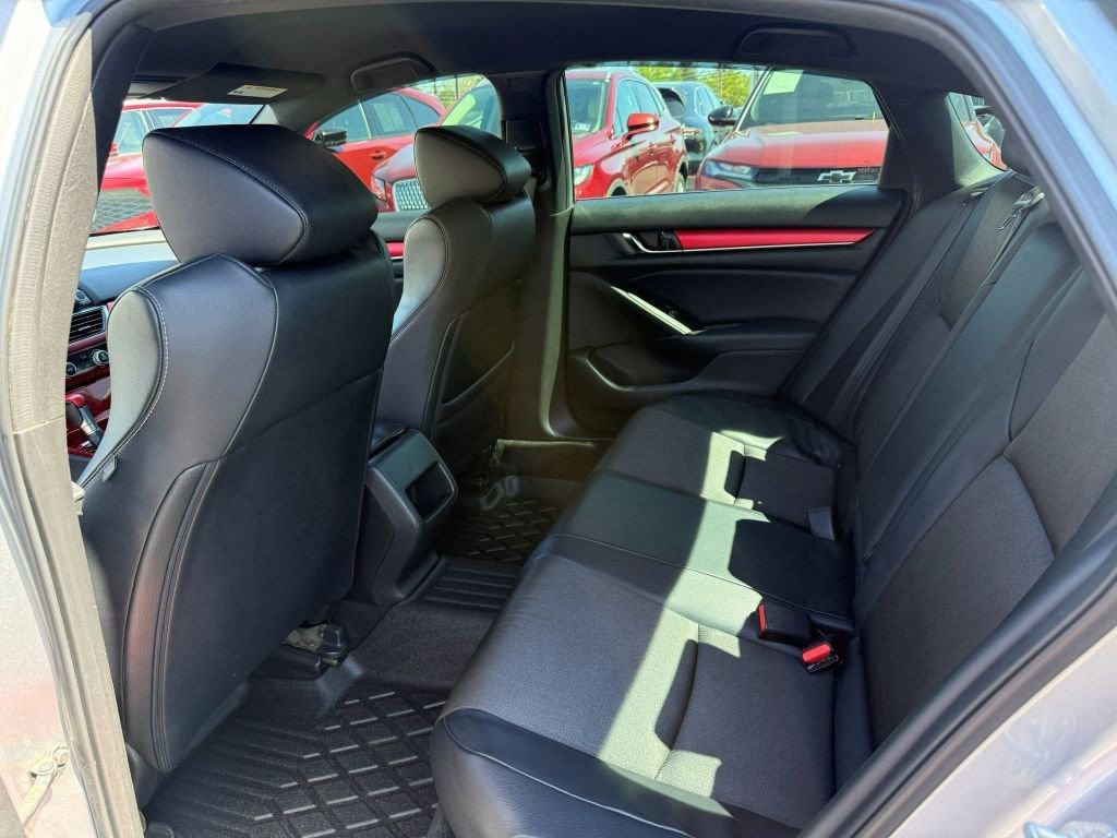Used 2018 Honda Accord Sport image 22