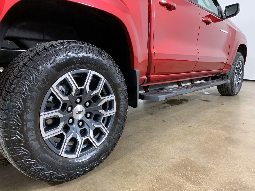 Used 2023 Chevrolet Colorado Z71 w/ Z71 Convenience Package 2 image 9