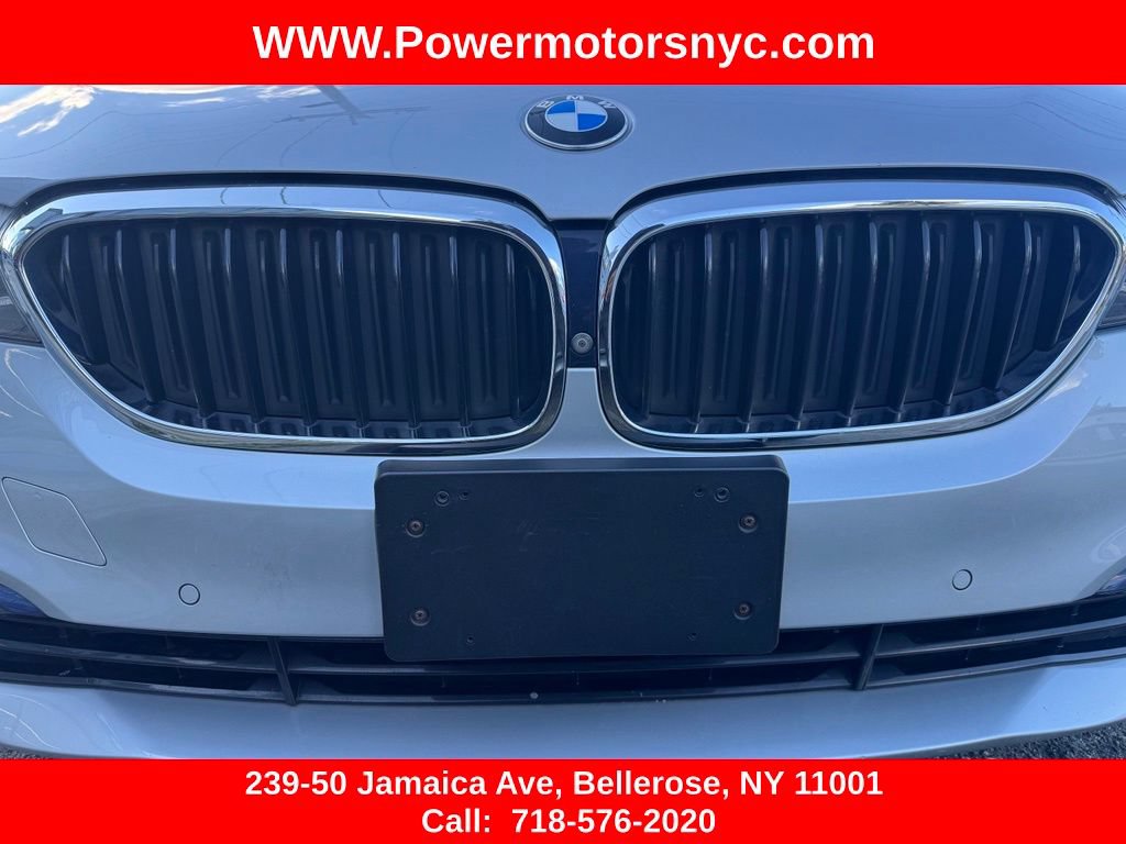 Used 2019 BMW 530e xDrive w/ Premium Package AWD/4WD image 12