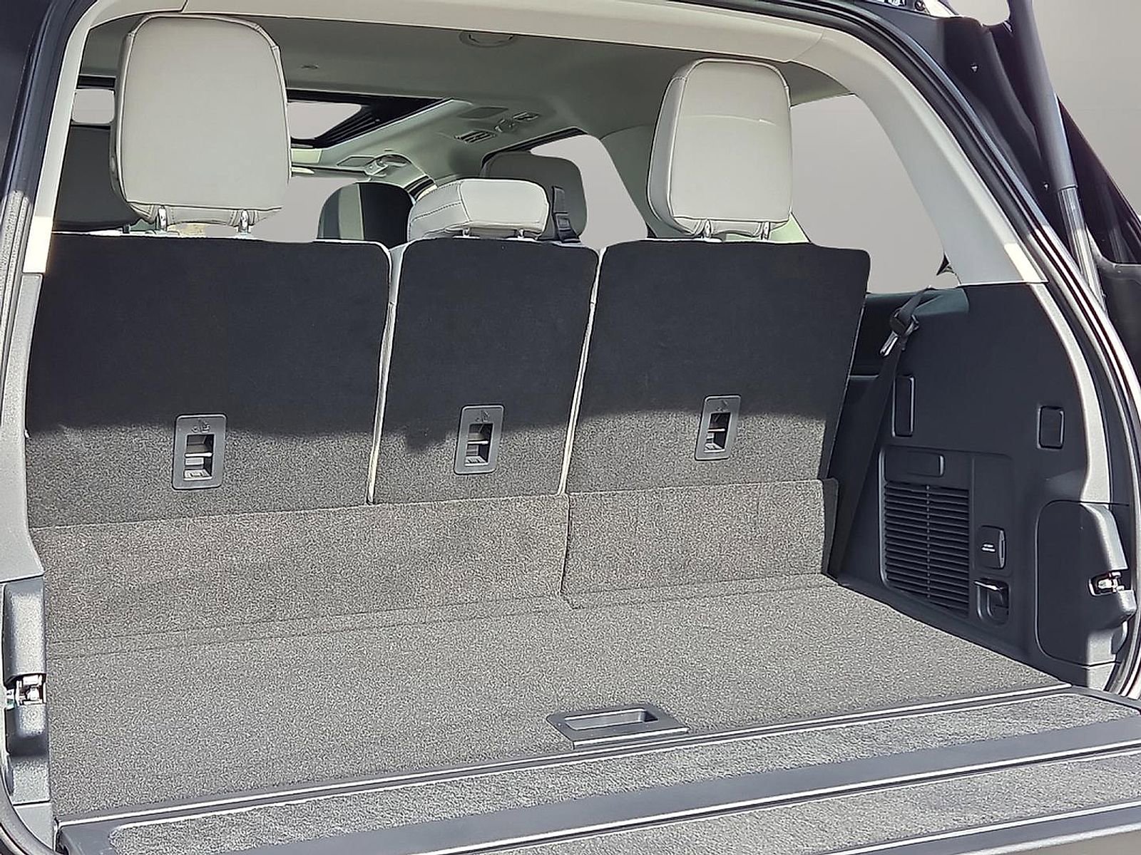 New 2026 Lincoln Navigator Reserve image 8