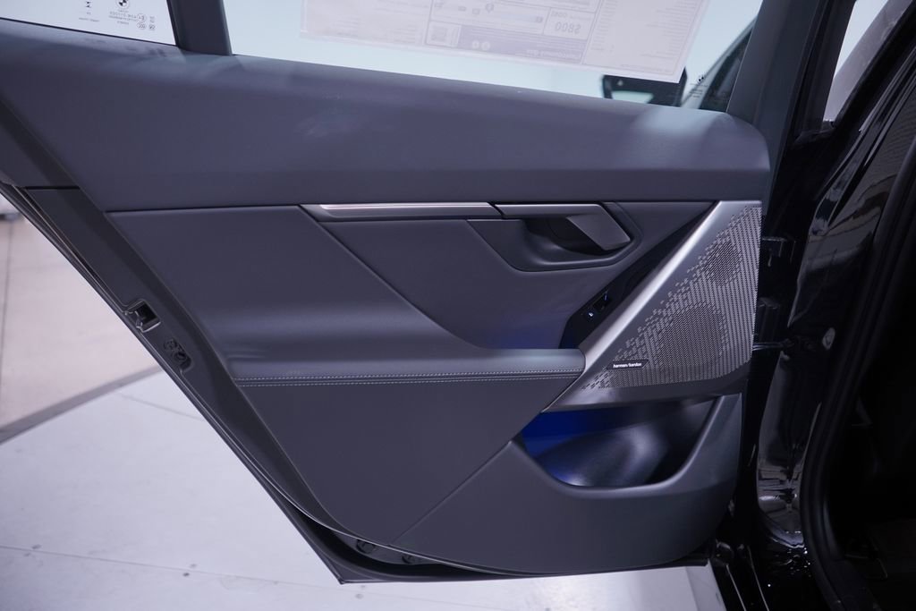 New 2026 BMW i5 eDrive40 w/ M Sport Package image 14