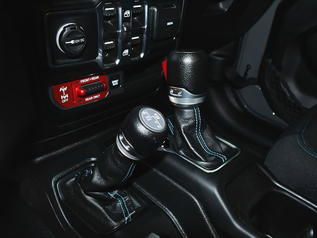 Used 2023 Jeep Wrangler Unlimited Rubicon 4xe AWD/4WD image 34