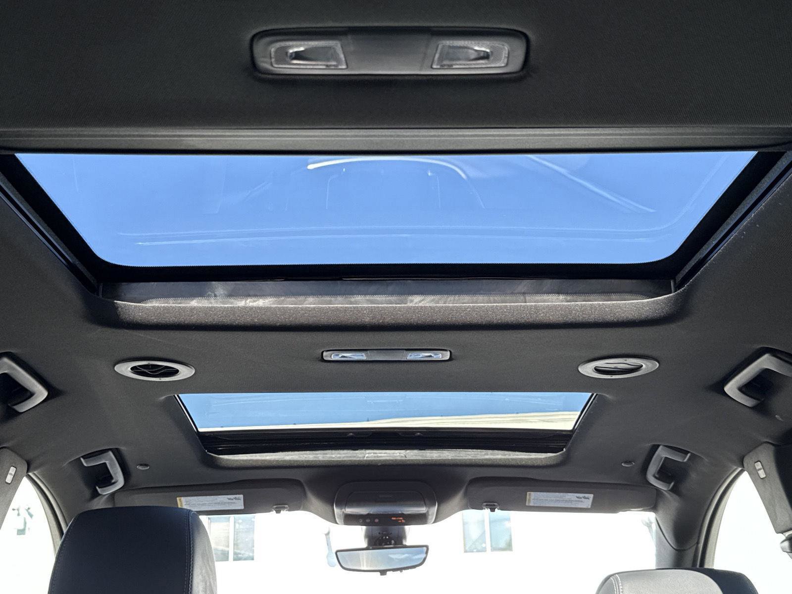 Used 2023 Buick Enclave Premium w/ Experience Buick Package image 19