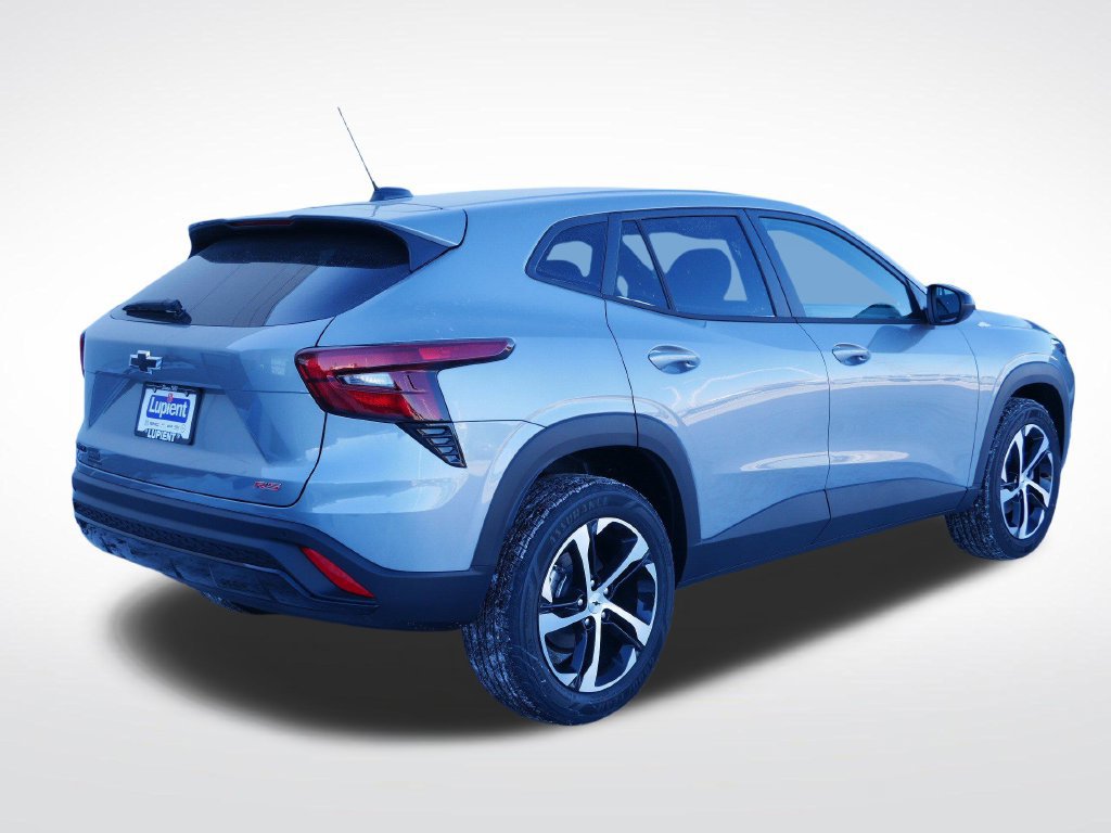 New 2026 Chevrolet Trax RS w/ Sunroof Package FWD image 3