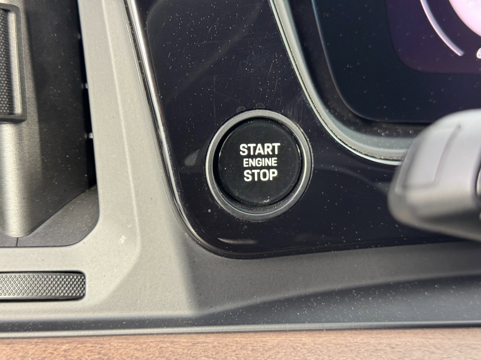 Used 2024 Porsche Cayenne Turbo AWD/4WD image 19