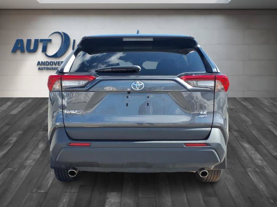 Used 2025 Toyota RAV4 LE AWD/4WD image 9