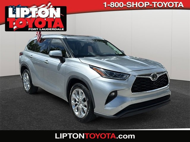 Used 2022 Toyota Highlander Limited