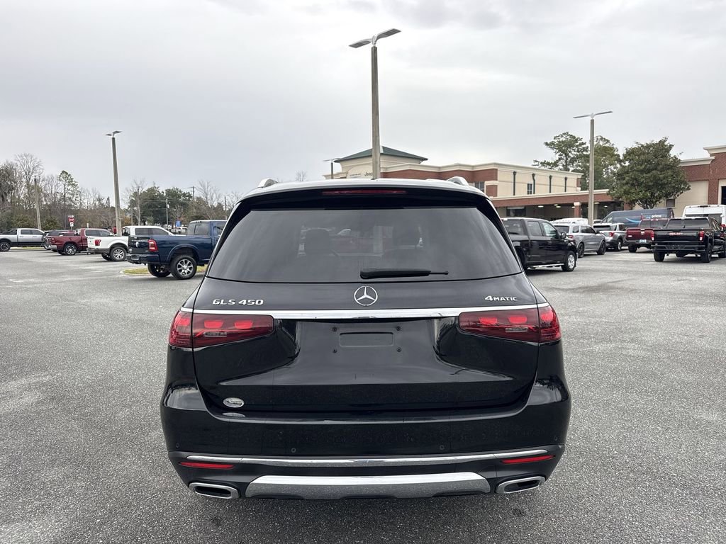 Used 2024 Mercedes-Benz GLS 450 4MATIC image 4